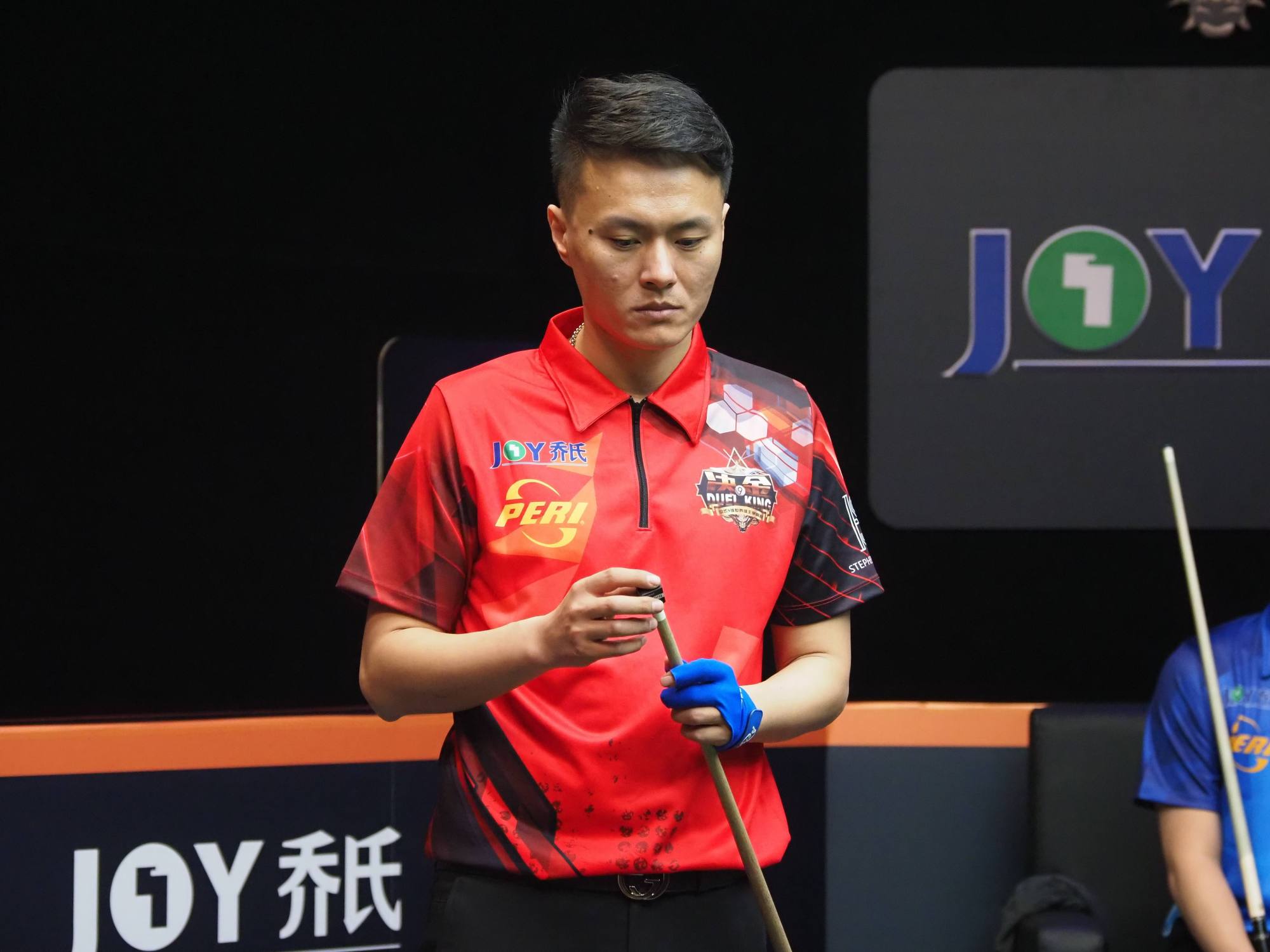 内给出让詹 内给出让詹