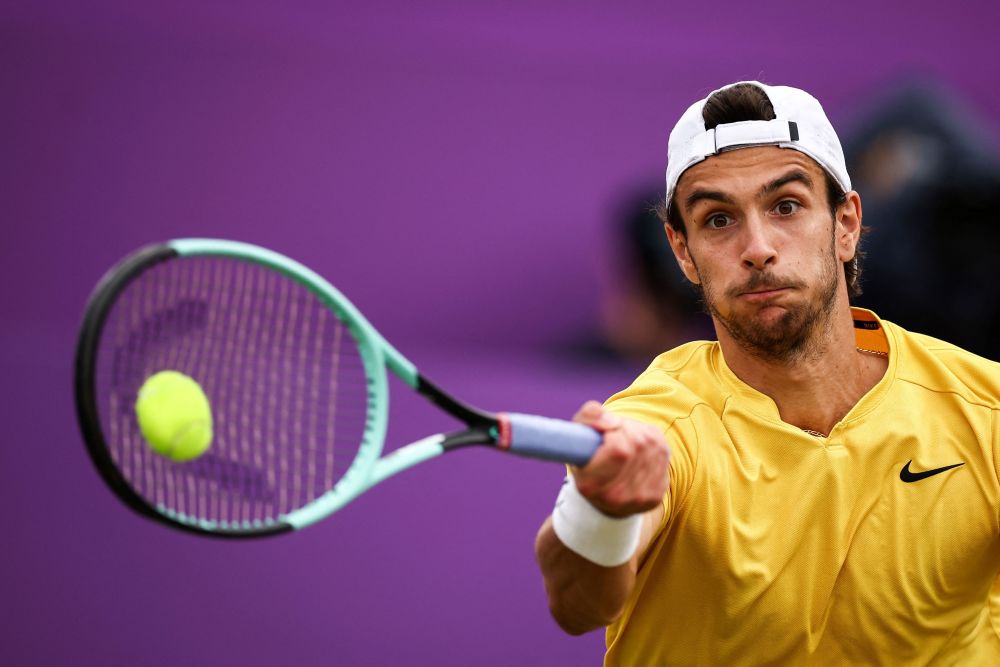 后腰位置 后腰位置